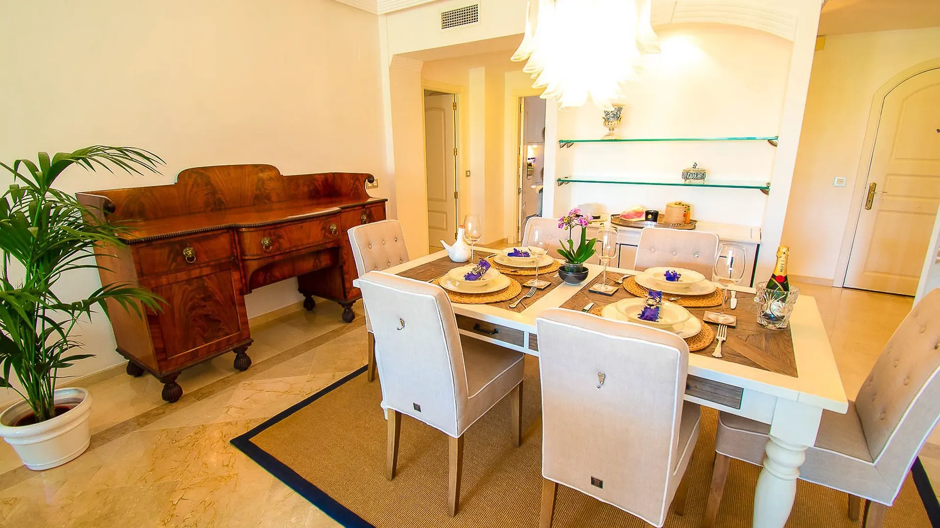 Apartment Oleholidays Apartamento Palm Beach 6 Marbella